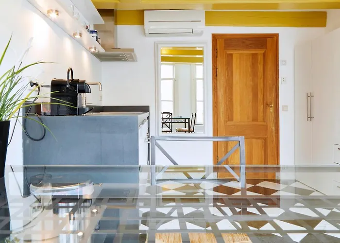 Modern Canal House Loft - City Center