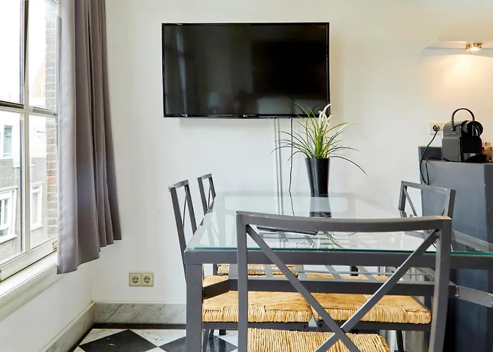 Modern Canal House Loft - City Center